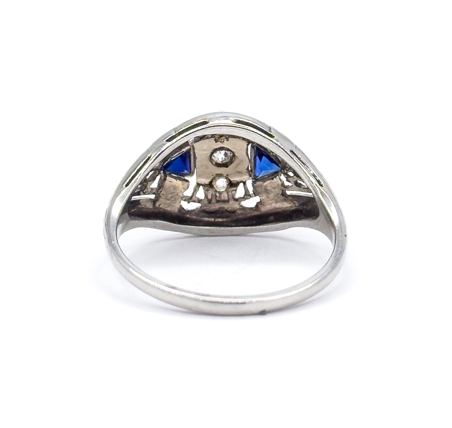 Art Deco Diamond & Synthetic Sapphire Filigree Ring in White gold