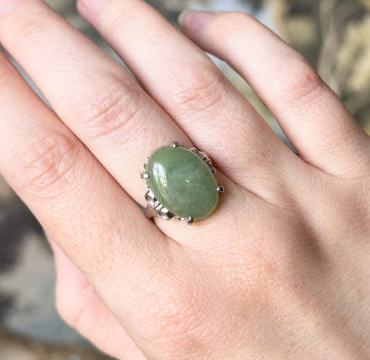 Vintage Green Jade Cabochon Ring in White Gold