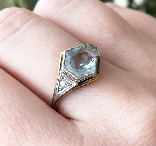 Art Deco Hexagonal Aquamarine Ring in Gold & Platinum