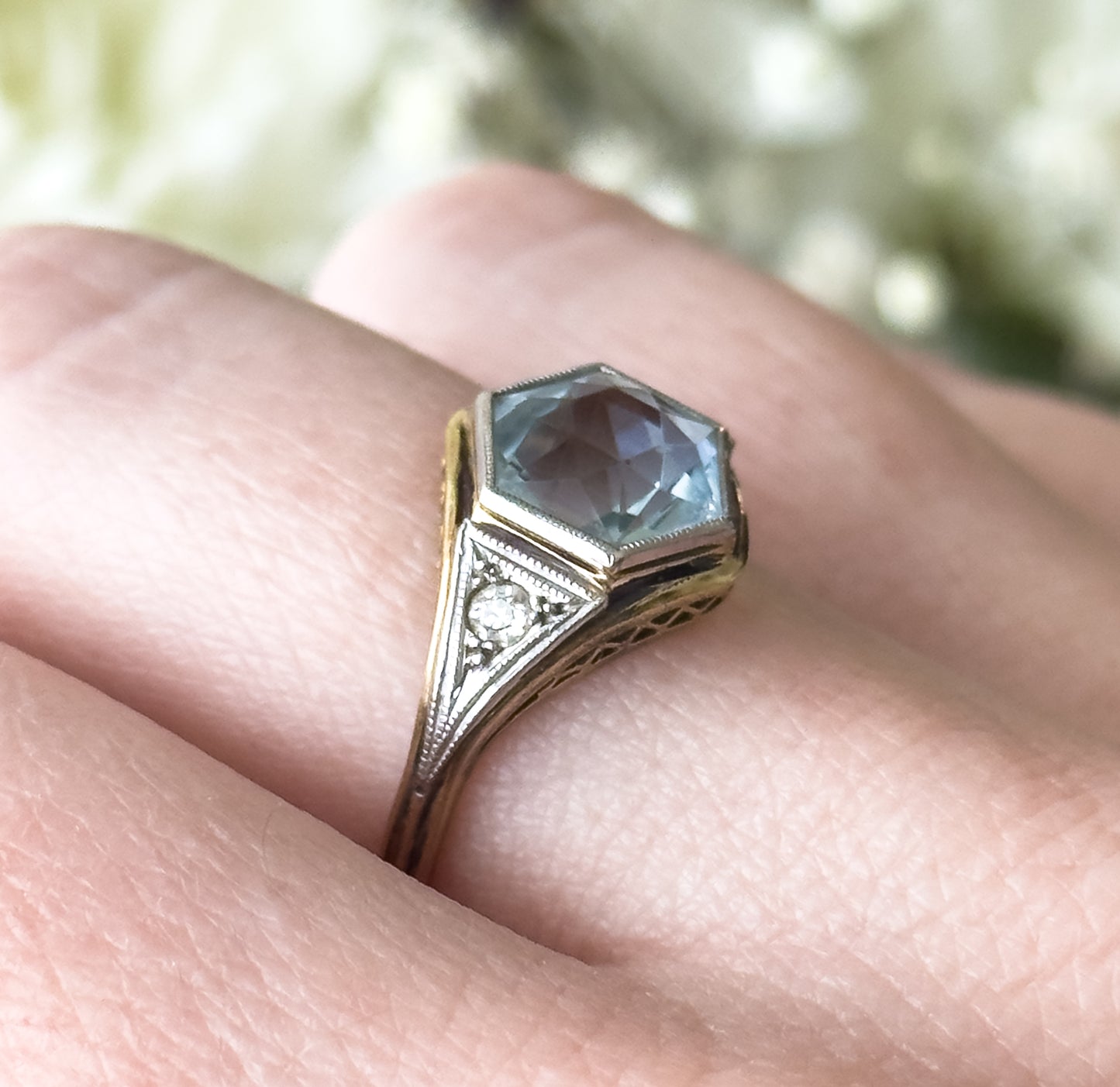 Art Deco Hexagonal Aquamarine Ring in Gold & Platinum