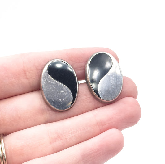 Mid-Century Yin & Yang Enamel Cufflinks in 970 Silver by Antonio Pineda