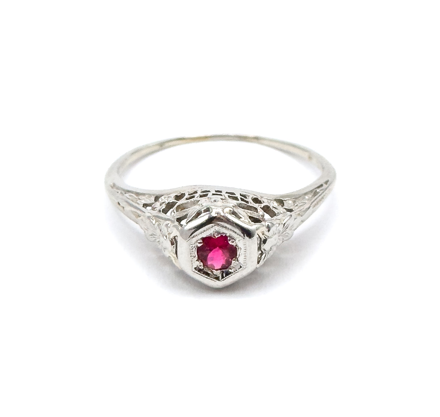 Art Deco Filigree Ring with Ruby Paste in White Gold
