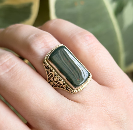 Art Deco Bloodstone Filigree Ring in 14K Gold