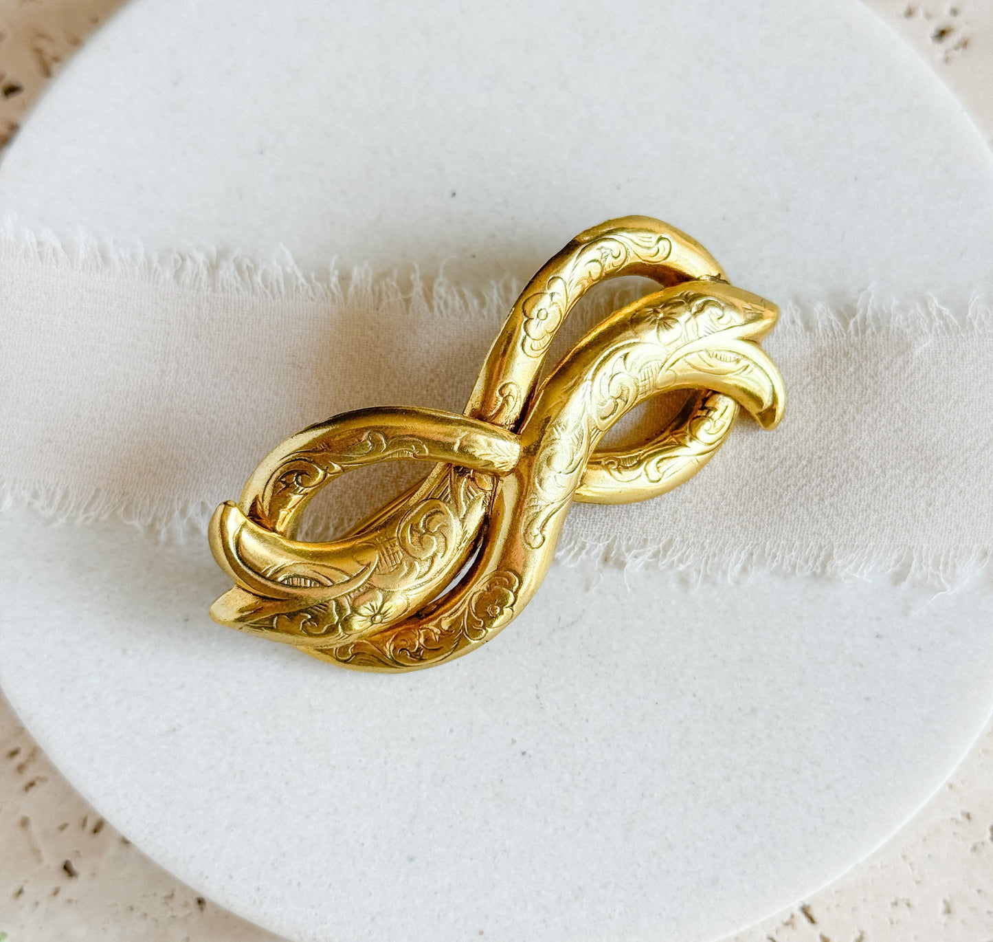 Vintage Infinity Ribbon Brooch Lovers Knot Pin Pressed Metal