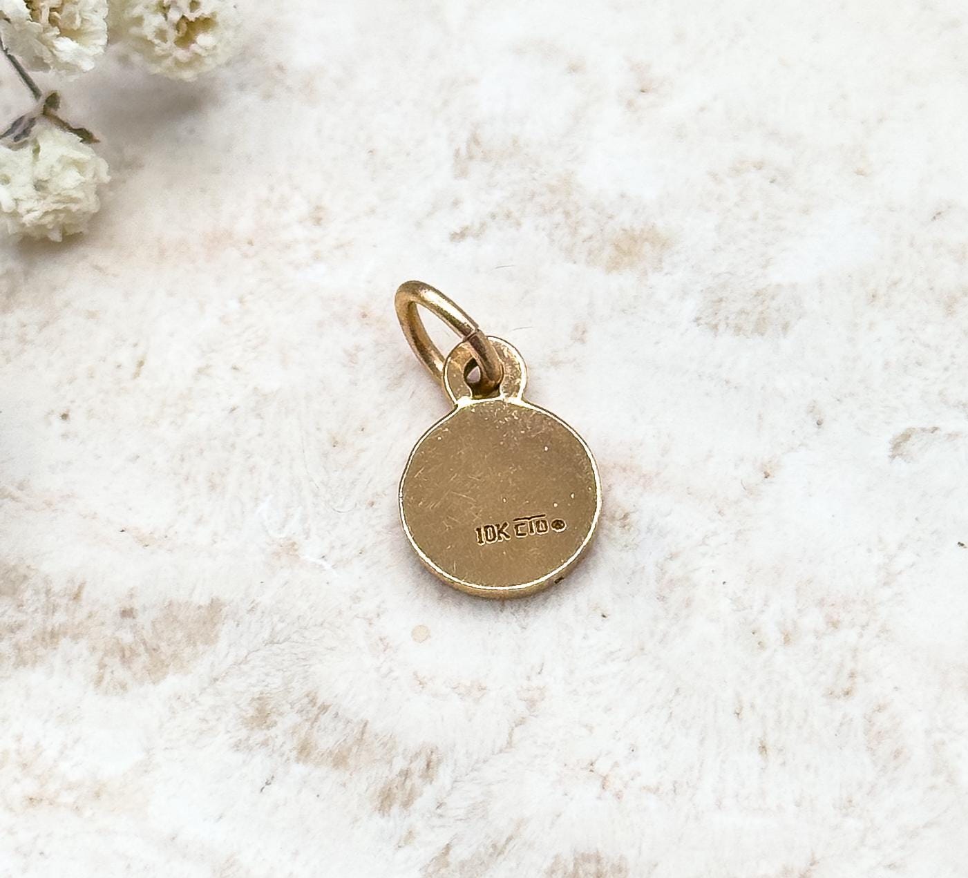 Vintage Tiny Leaf Charm in 10K Yellow Gold Maple Leaf