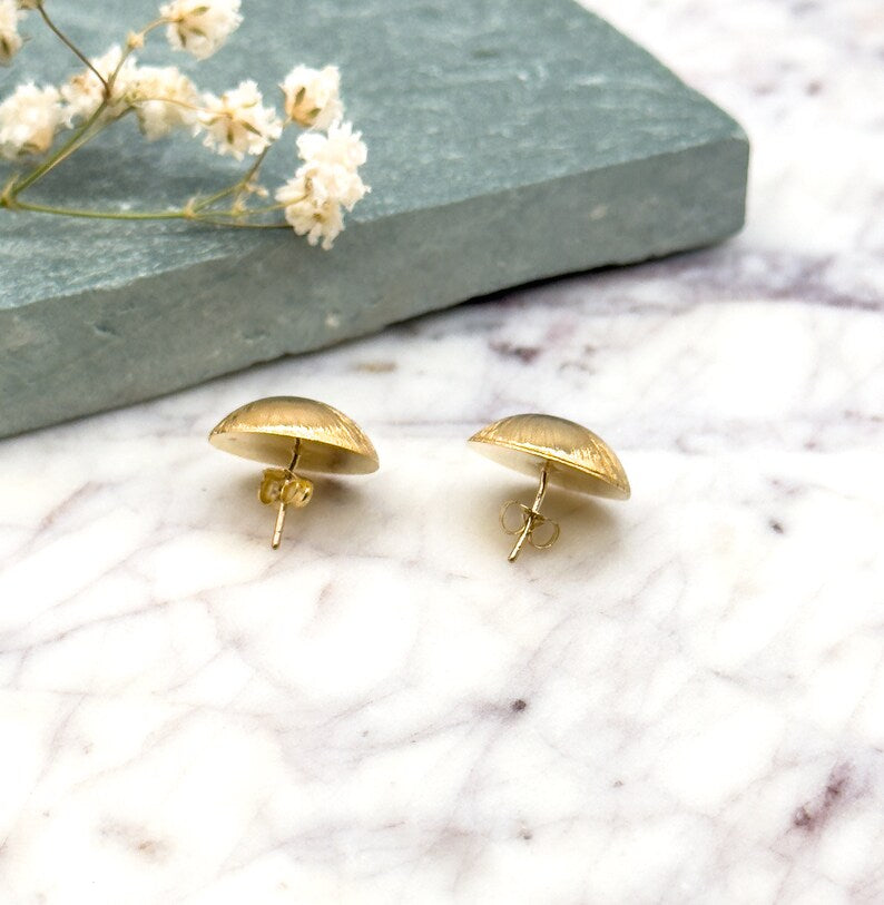 Vintage Puffy Dome earrings in 14K Gold