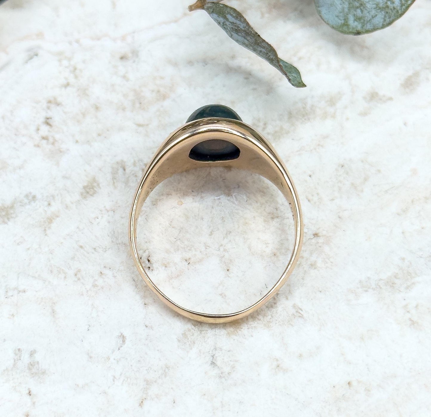 Vintage Bloodstone Cabochon Signet Ring in 10K Yellow Gold