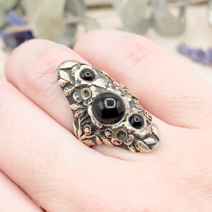 Vintage Art Nouveau Onyx Glass Cabochon Ring: Floral Silver & Gold Statement