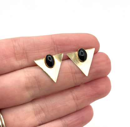 Vintage 1990s Triangular Stud Earrings w Onyx Cabochon in 10K Gold