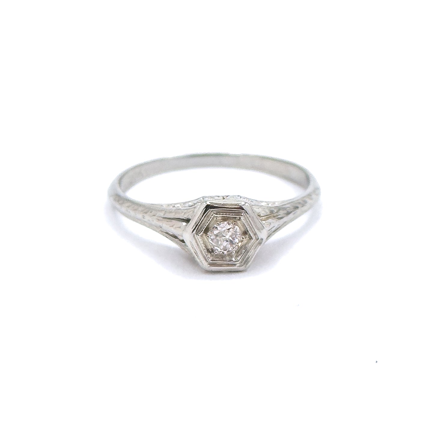 Art Deco Diamond Ring with Filigree Details Hexagon