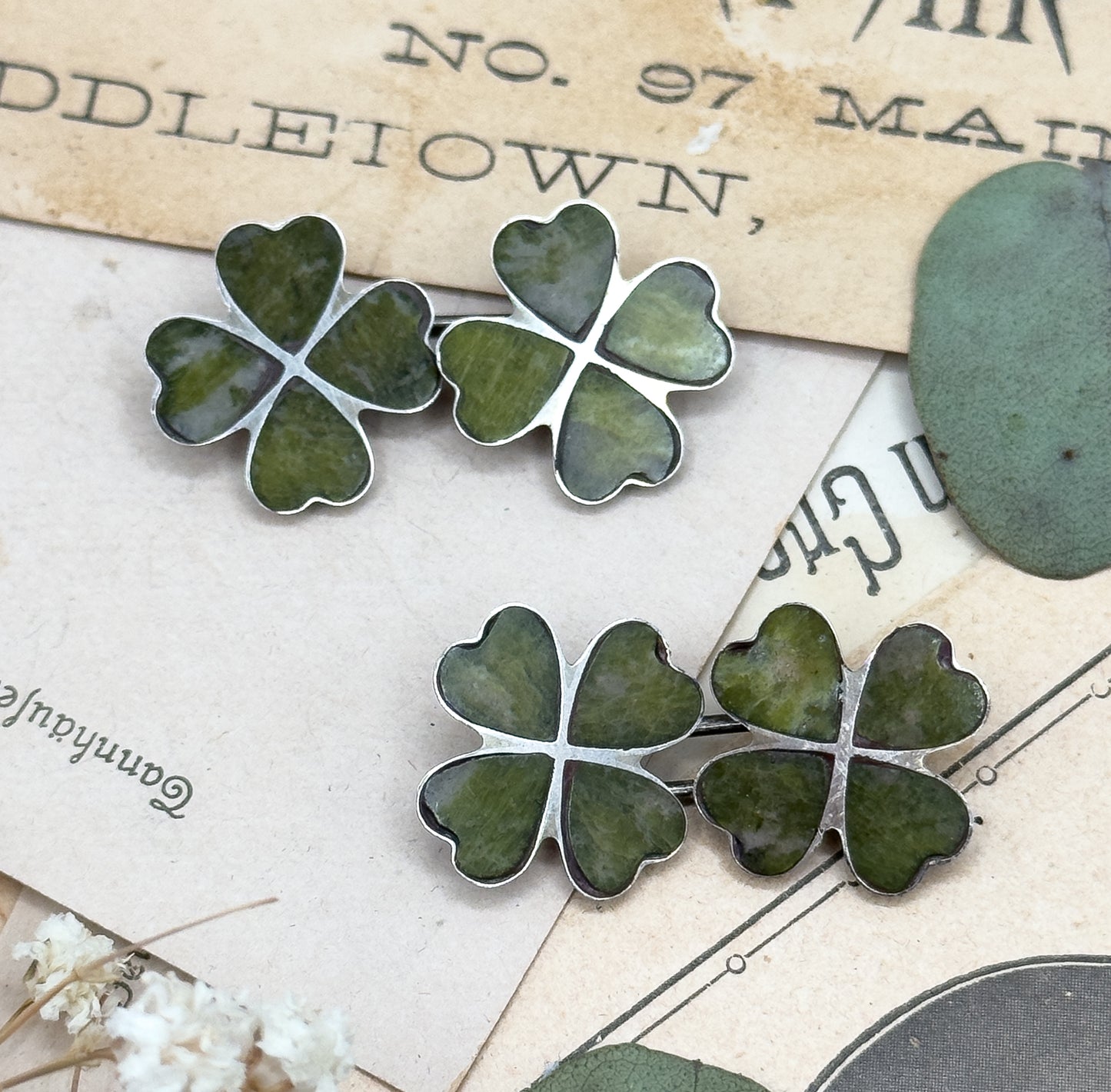 Vintage Connemara Marble Clover Cufflinks in Silver