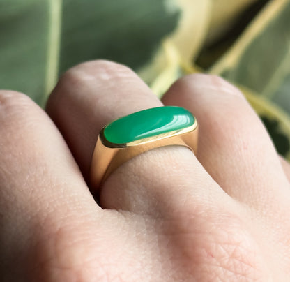 Vintage Chrysoprase Saddle Ring in 14K Yellow Gold