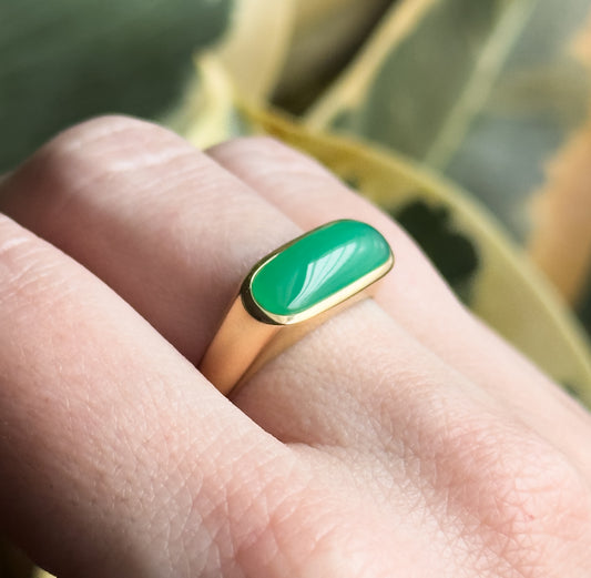 Vintage Chrysoprase Saddle Ring in 14K Yellow Gold