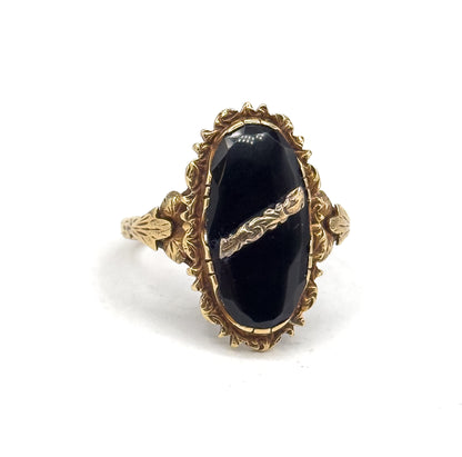 Antique Onyx Floral Ring in 14K Gold