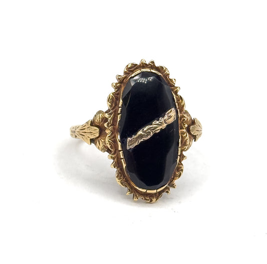 Antique Onyx Floral Ring in 14K Gold