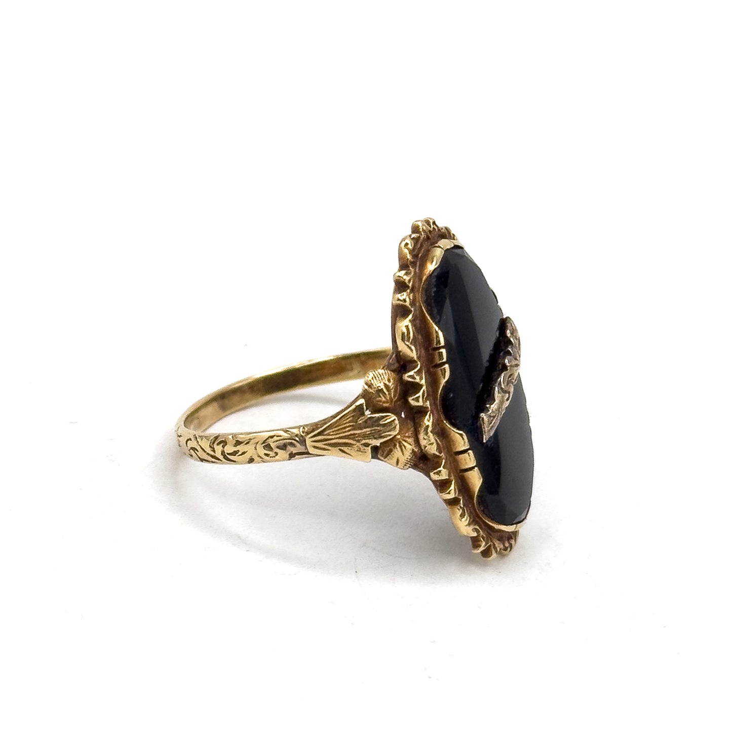 Antique Onyx Floral Ring in 14K Gold