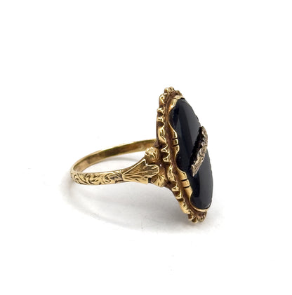 Antique Onyx Floral Ring in 14K Gold