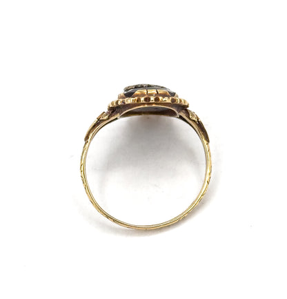 Antique Onyx Floral Ring in 14K Gold