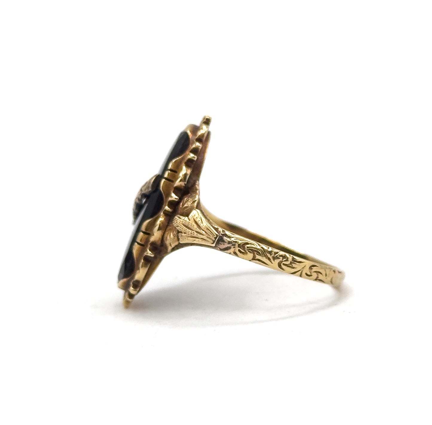 Antique Onyx Floral Ring in 14K Gold
