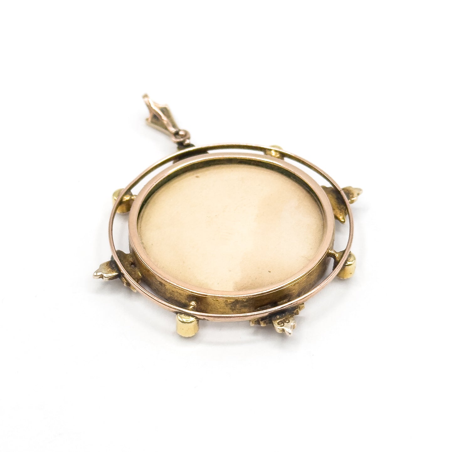 Edwardian locket pendant with Pearls and Ivy motif in 9k Gold