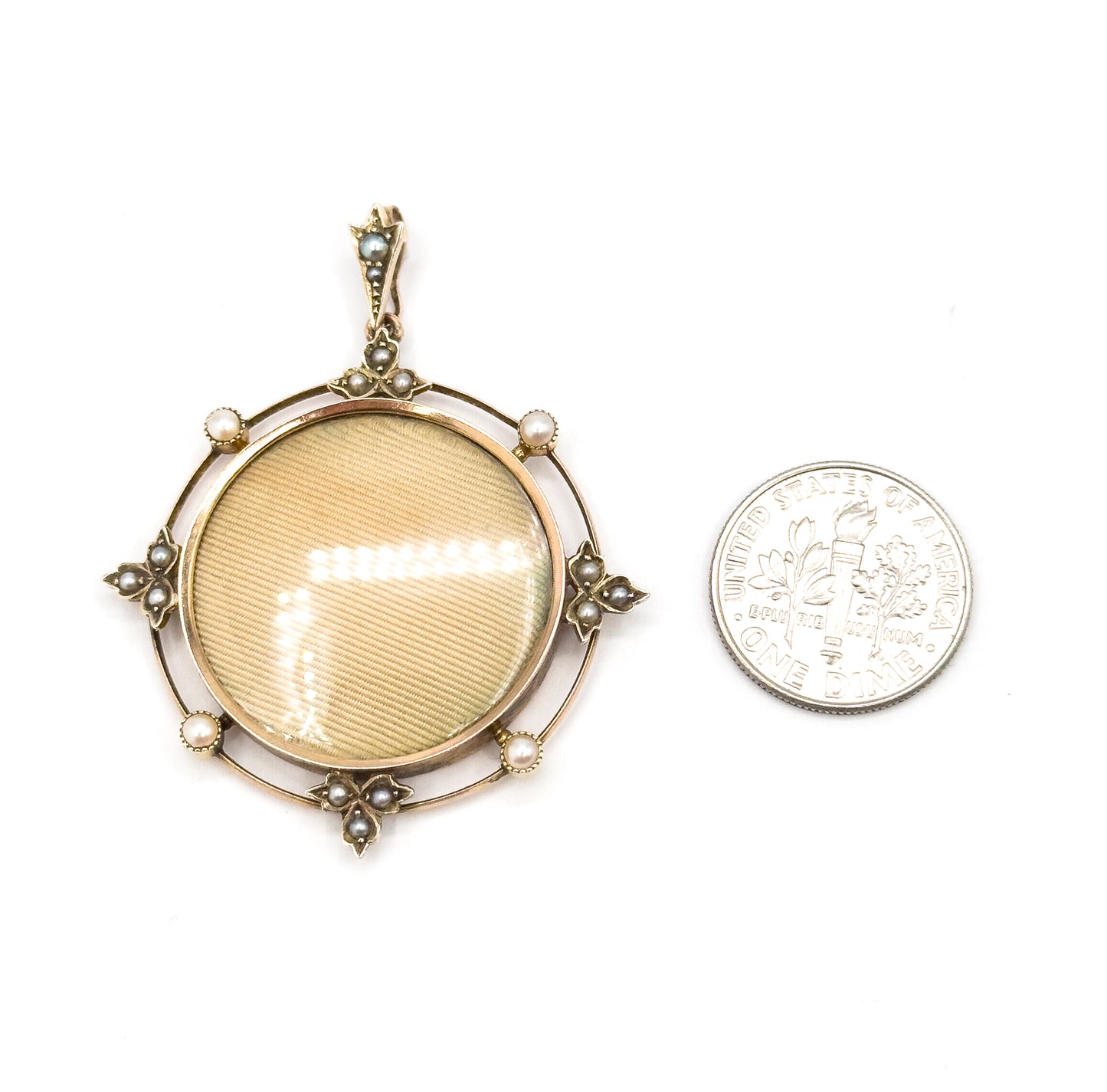Edwardian locket pendant with Pearls and Ivy motif in 9k Gold