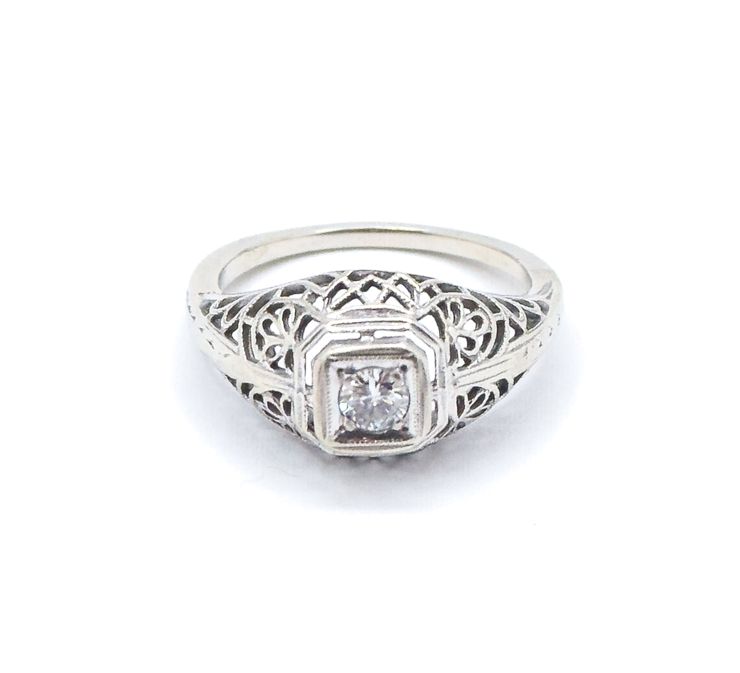 Art Deco Domed Filigree Diamond Ring in White Gold