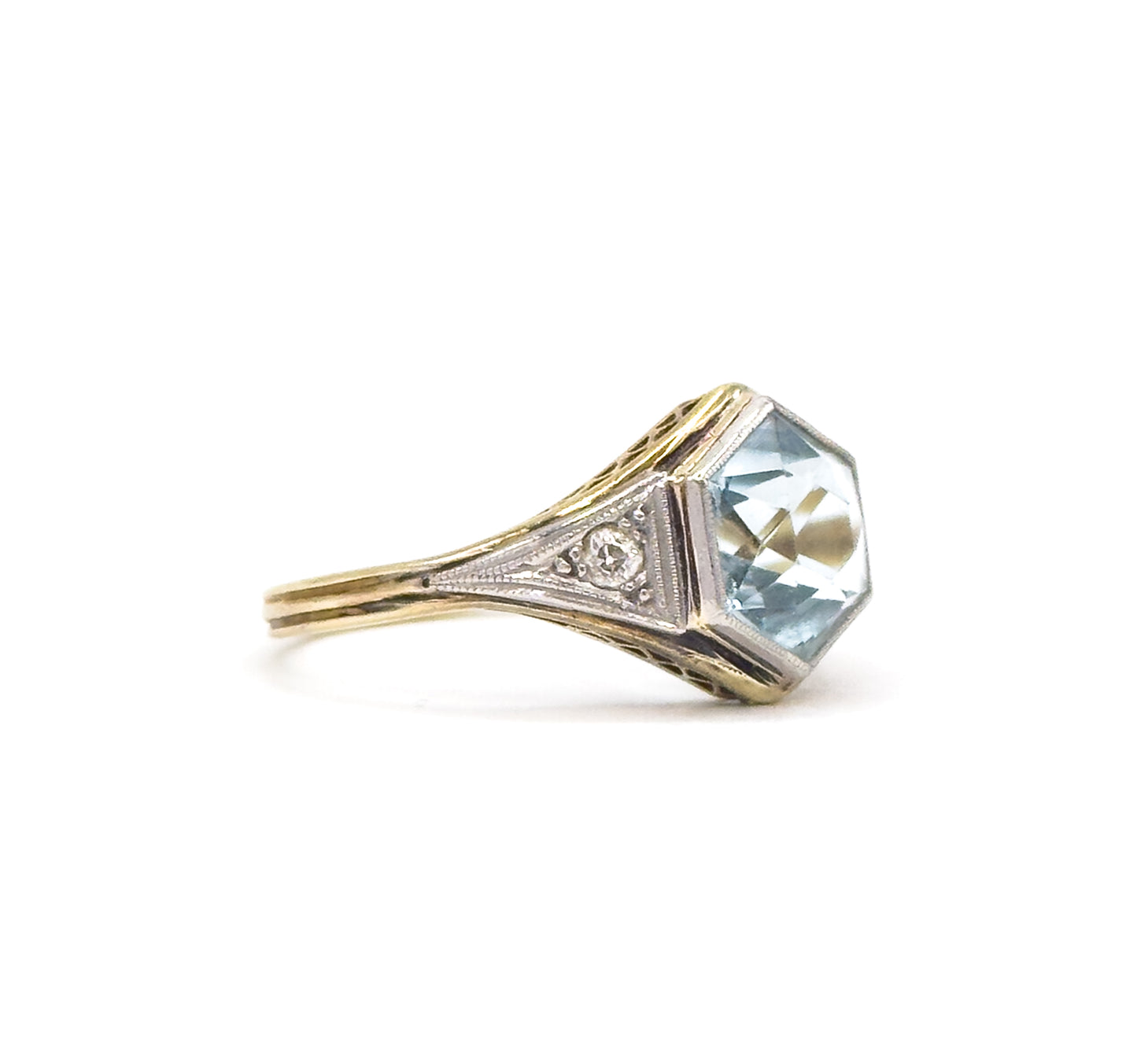 Art Deco Hexagonal Aquamarine Ring in Gold & Platinum