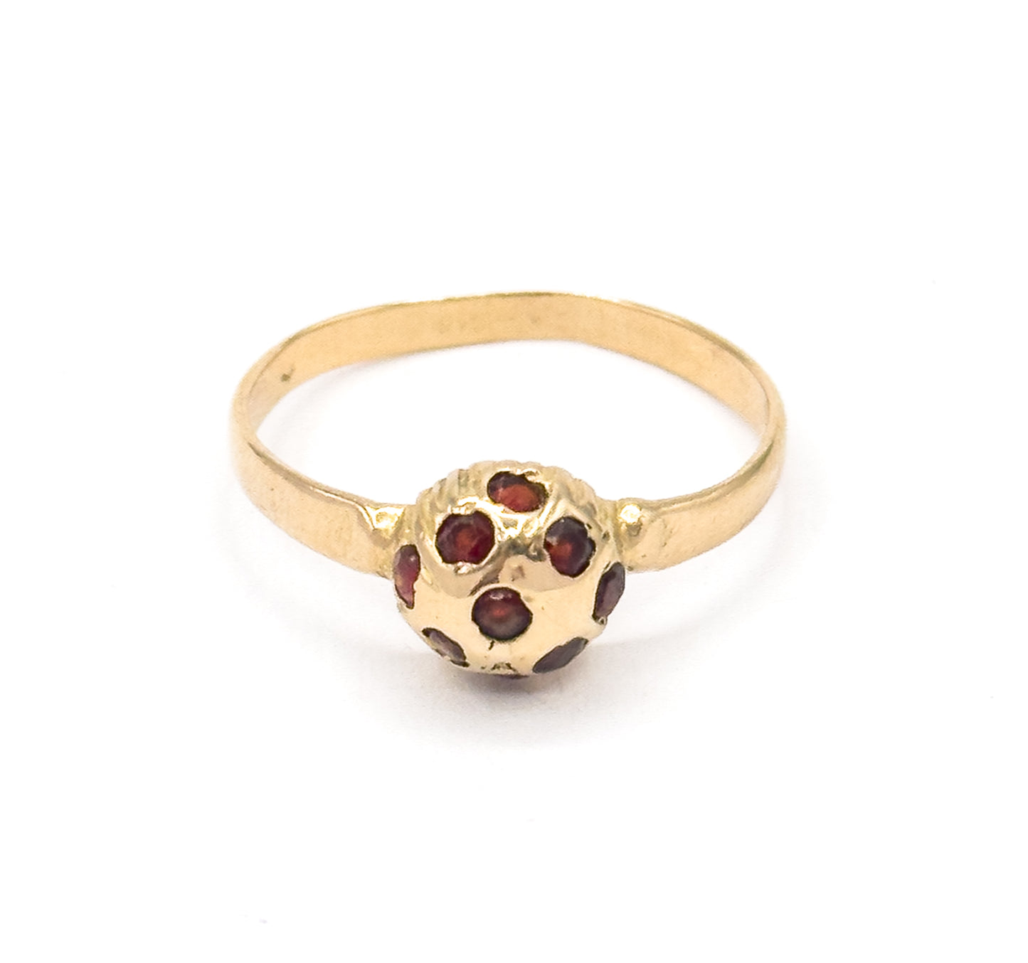 Vintage Handmade Garnet Ring in 16K yellow gold