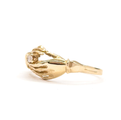 Vintage Clasped hands Ring in 14K Gold