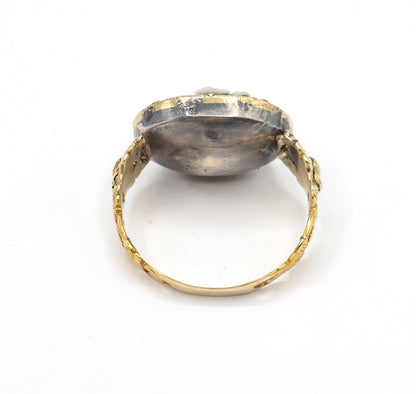 Dramatic Georgian Aphrodite & Dolphin Cameo Ring in Gold
