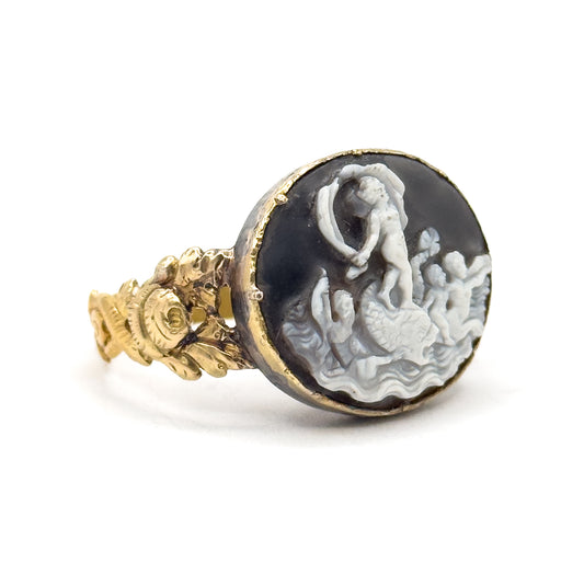 Dramatic Georgian Aphrodite & Dolphin Cameo Ring in Gold