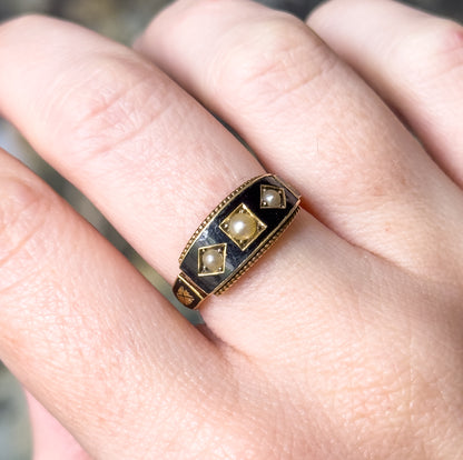 Victorian Pearl & Enamel Mourning Ring in 15K Yellow Gold, Hallmarked