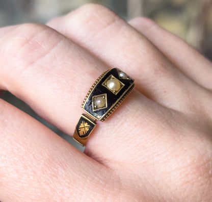 Victorian Pearl & Enamel Mourning Ring in 15K Yellow Gold, Hallmarked