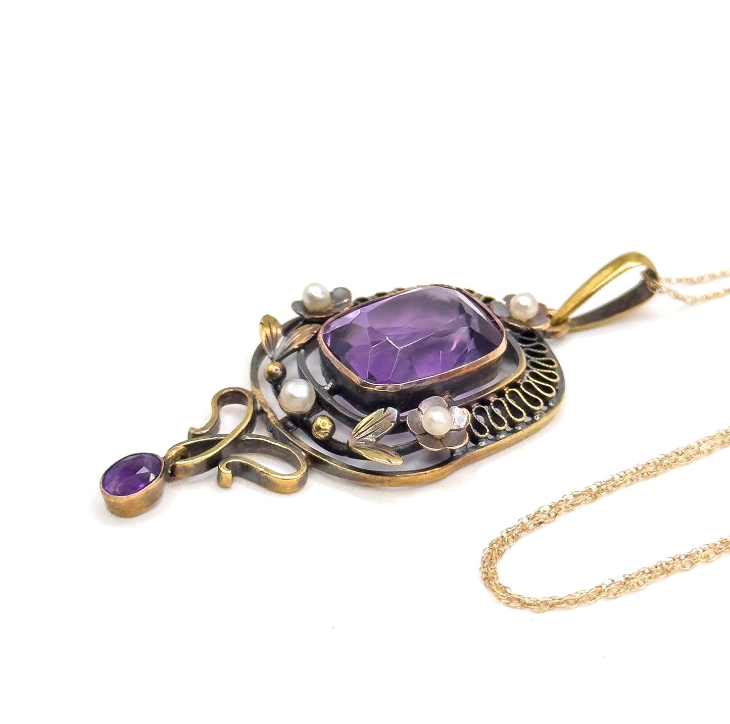 Art Nouveau Amethyst & Seed Pearl Necklace in 14K Yellow Gold