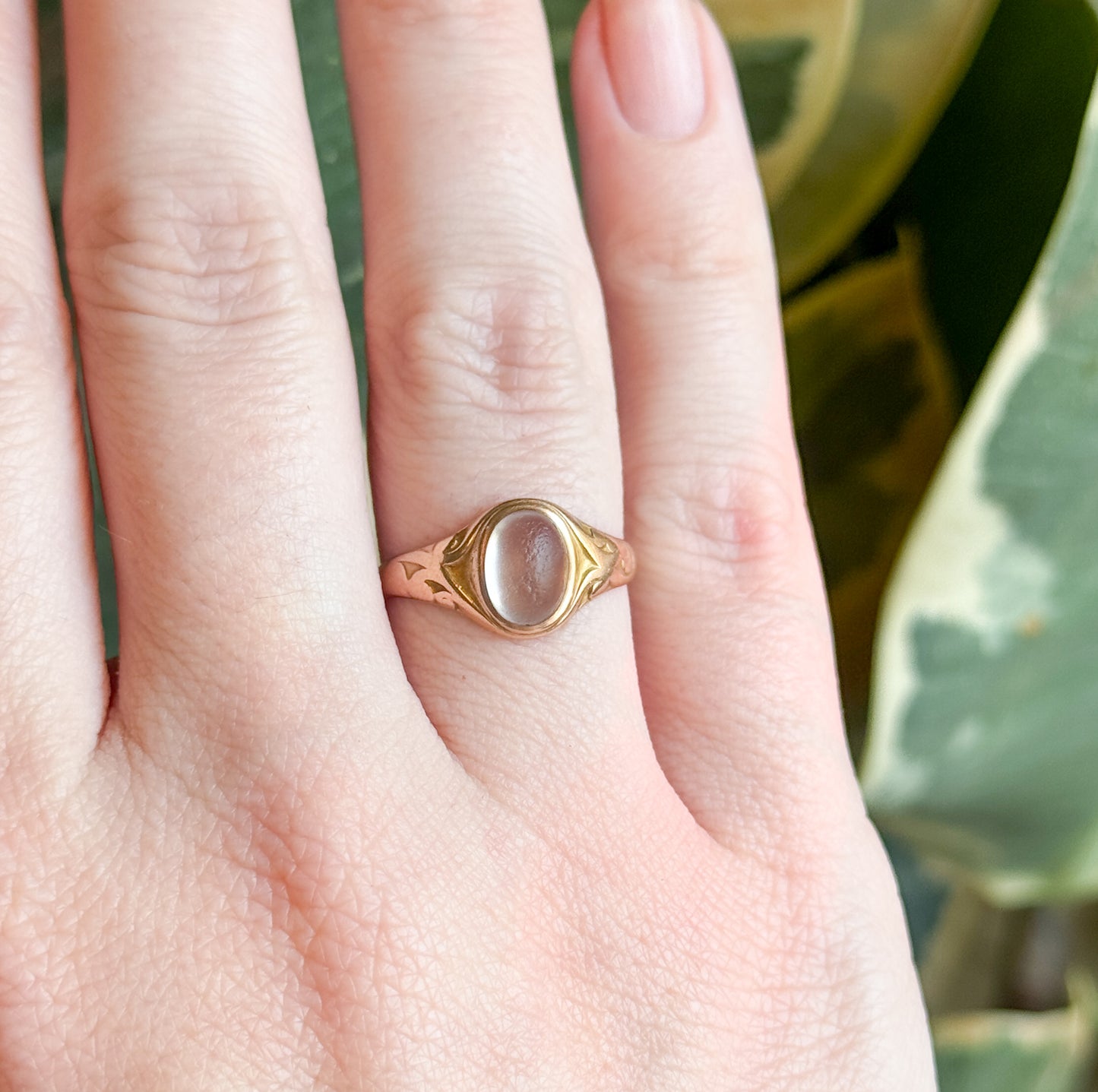 Edwardian Crystal Quartz Cabochon Ring in 10K Yellow Gold - AS IS