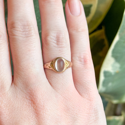 Edwardian Crystal Quartz Cabochon Ring in 10K Yellow Gold - AS IS
