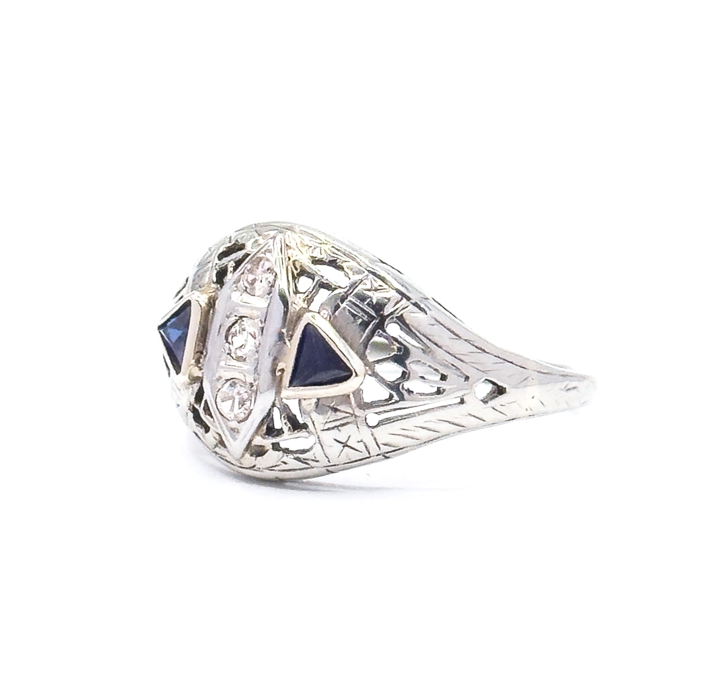 Art Deco Diamond & Synthetic Sapphire Filigree Ring in White gold