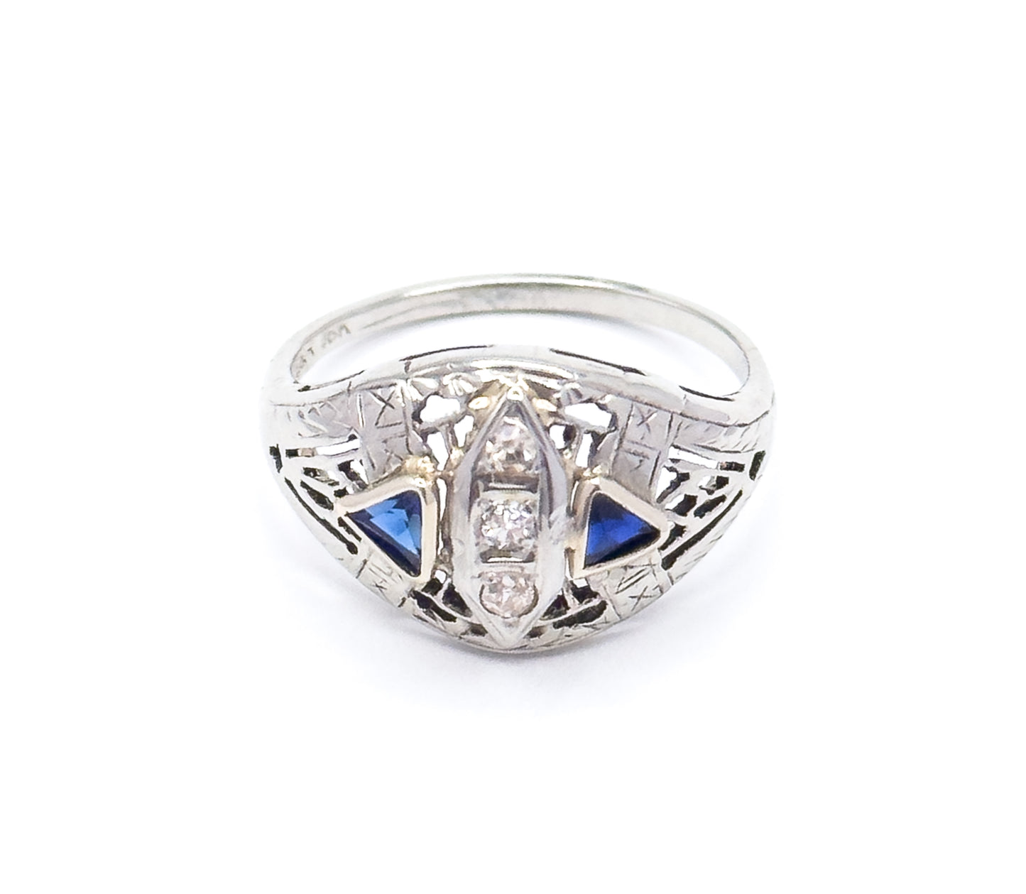 Art Deco Diamond & Synthetic Sapphire Filigree Ring in White gold