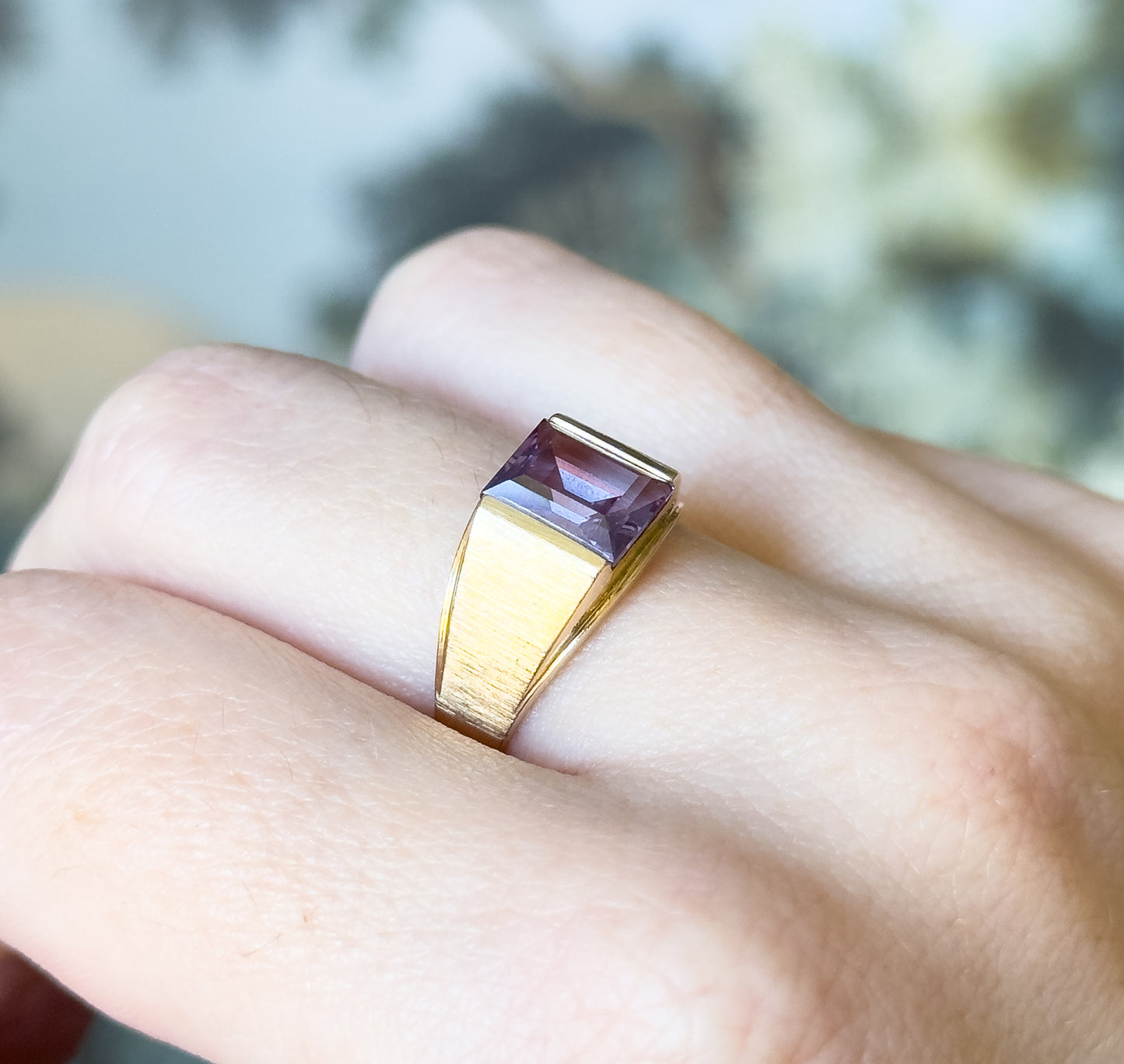 Late 20th Century Lab-Created Sapphire Ring in 10K Yellow Gold