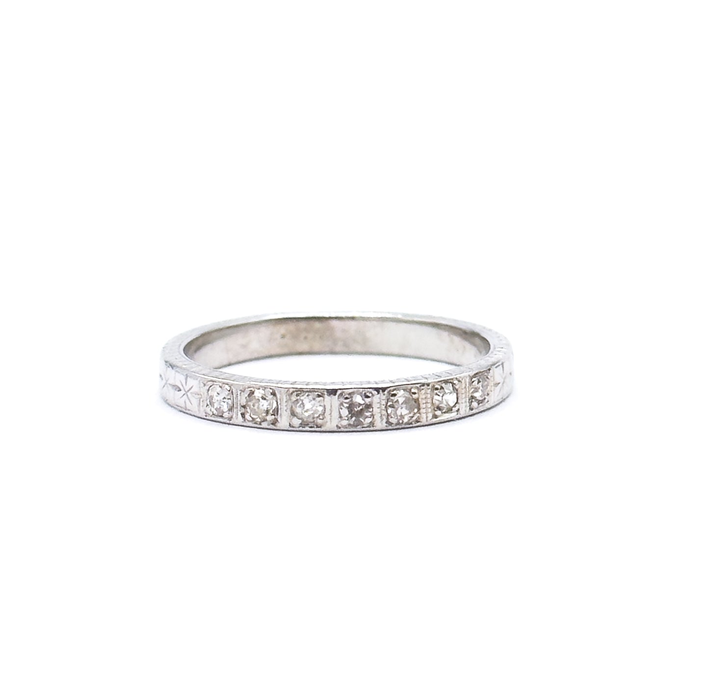 Art Deco Diamond Band in 16K White Gold