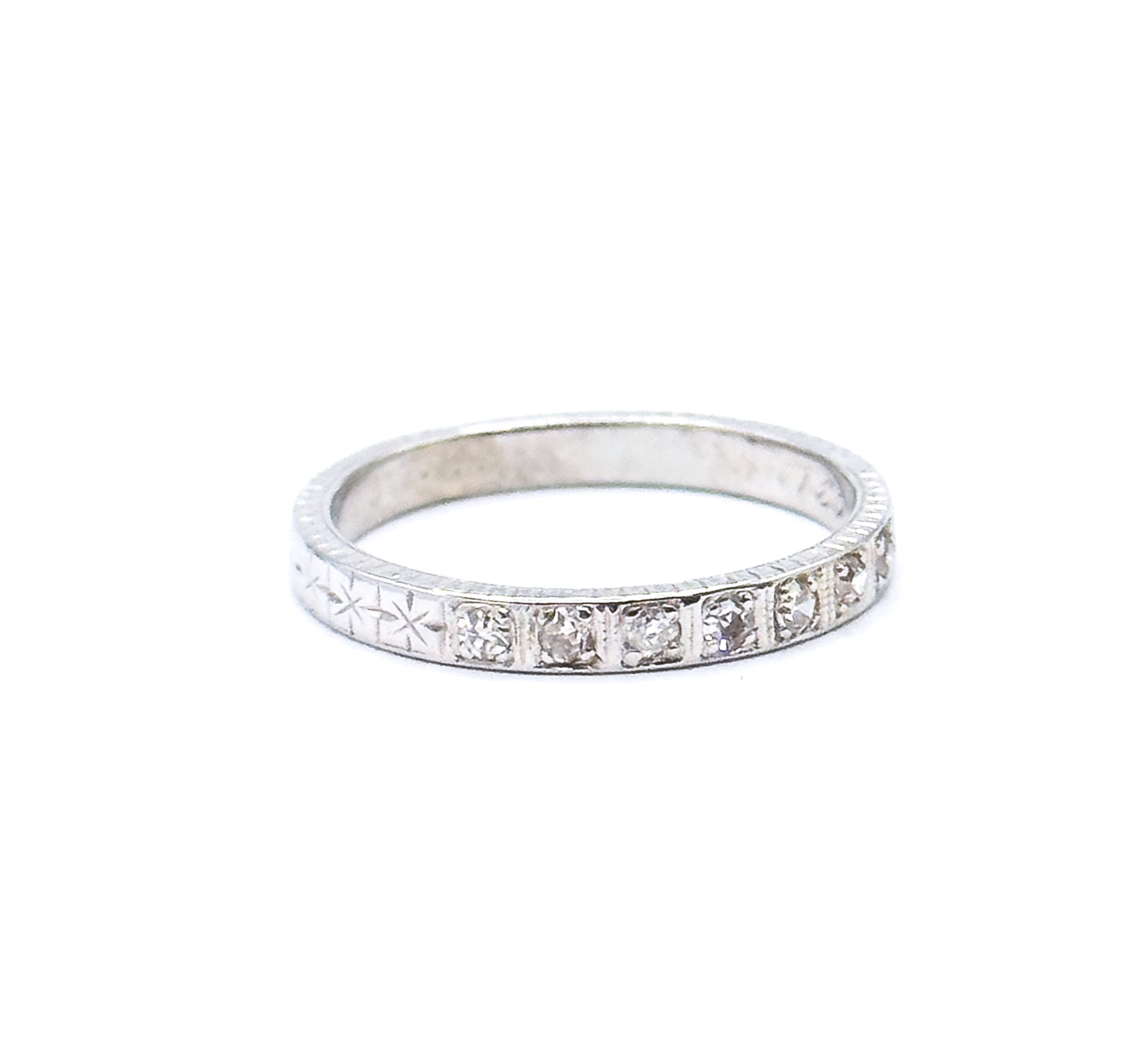 Art Deco Diamond Band in 16K White Gold