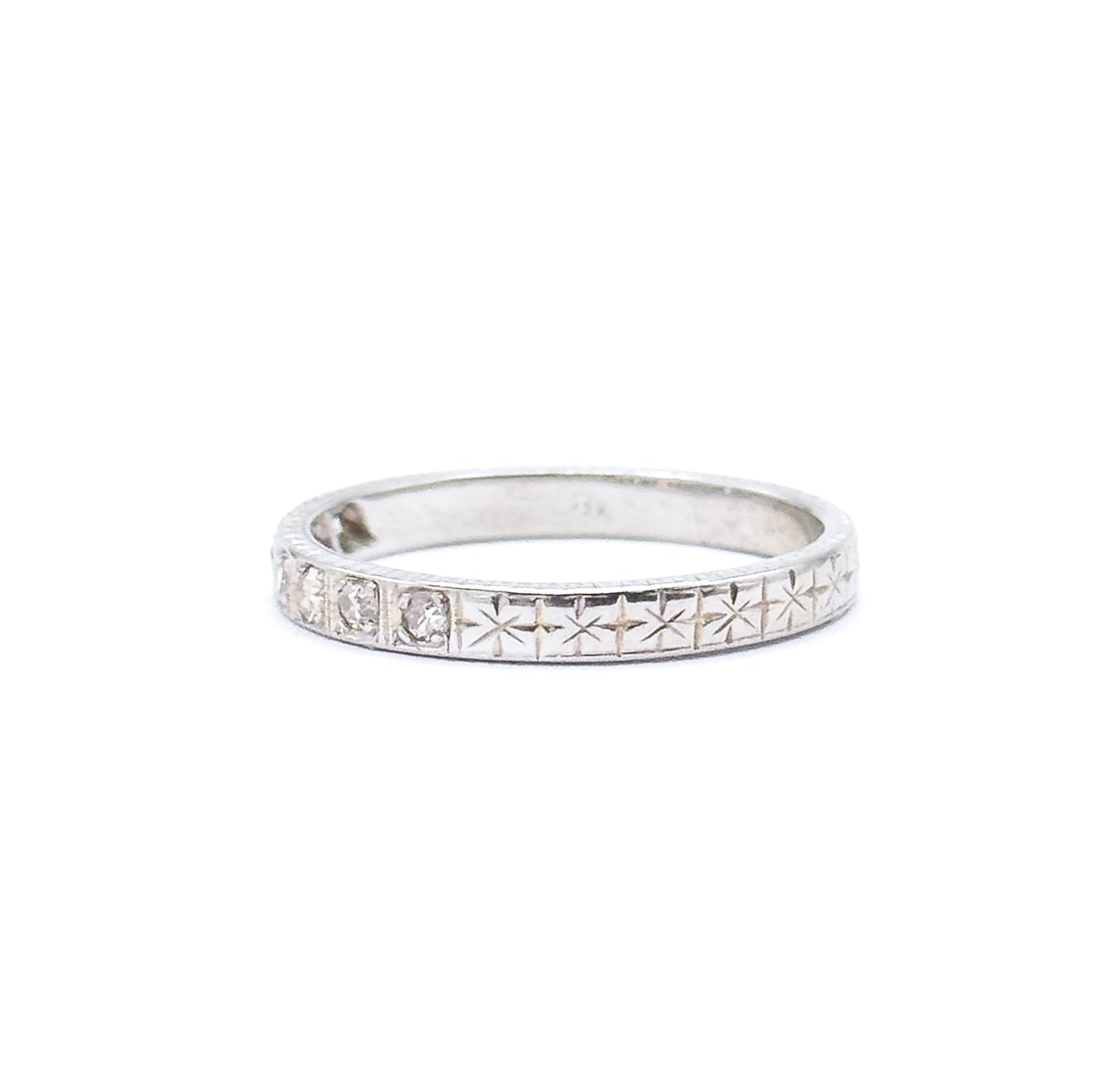 Art Deco Diamond Band in 16K White Gold