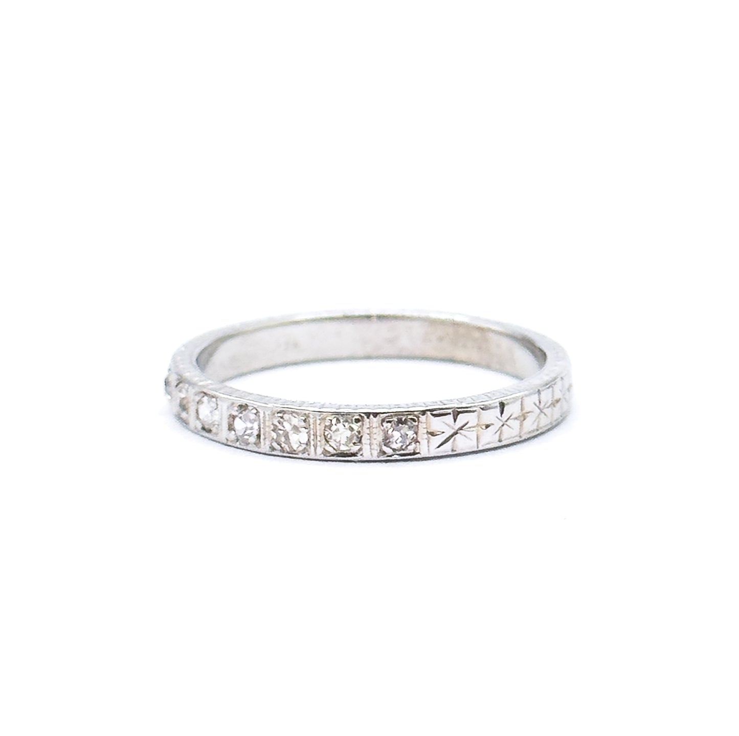 Art Deco Diamond Band in 16K White Gold