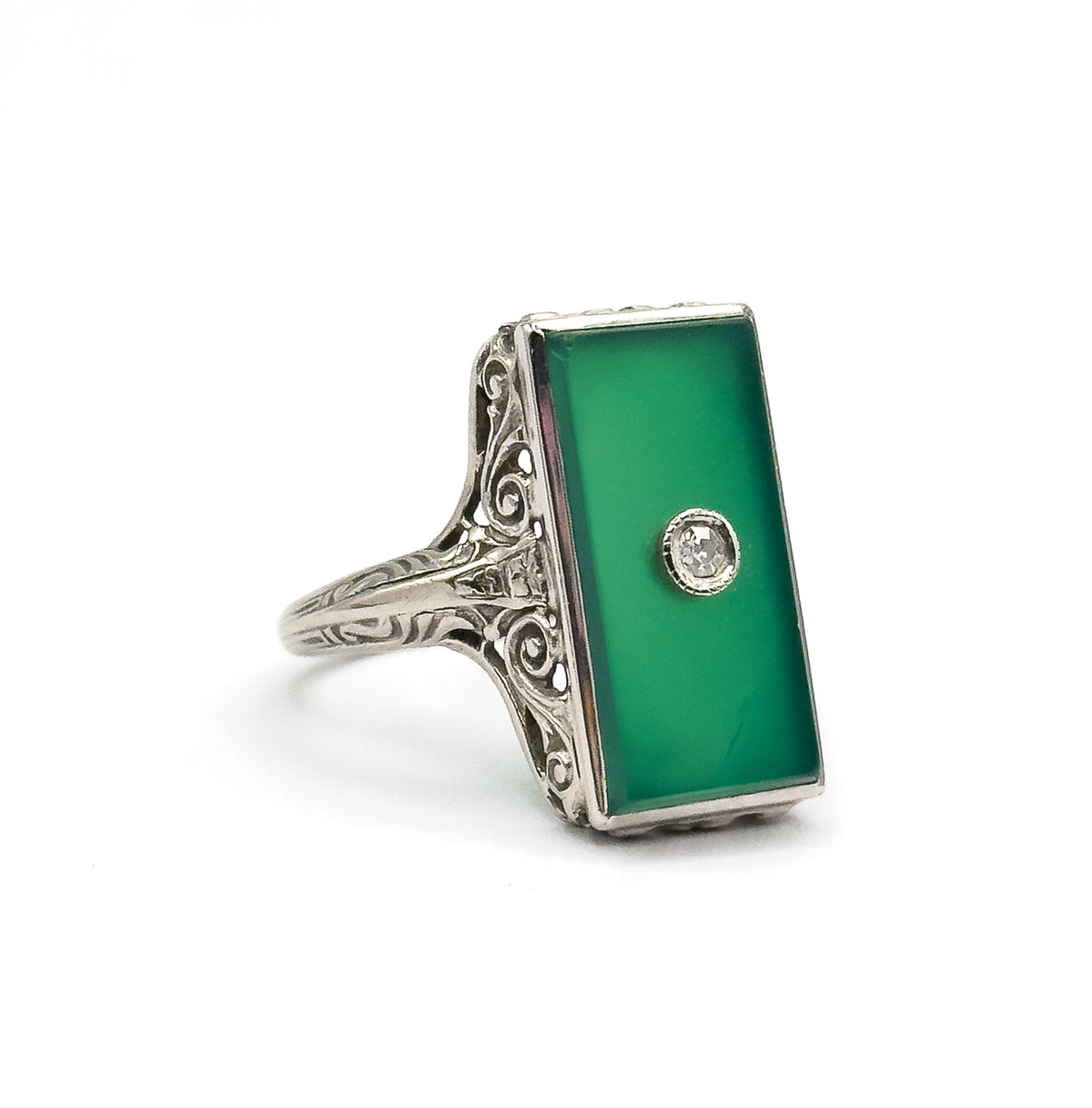 Art Deco Chrysoprase & Diamond Filigree Ring in White Gold