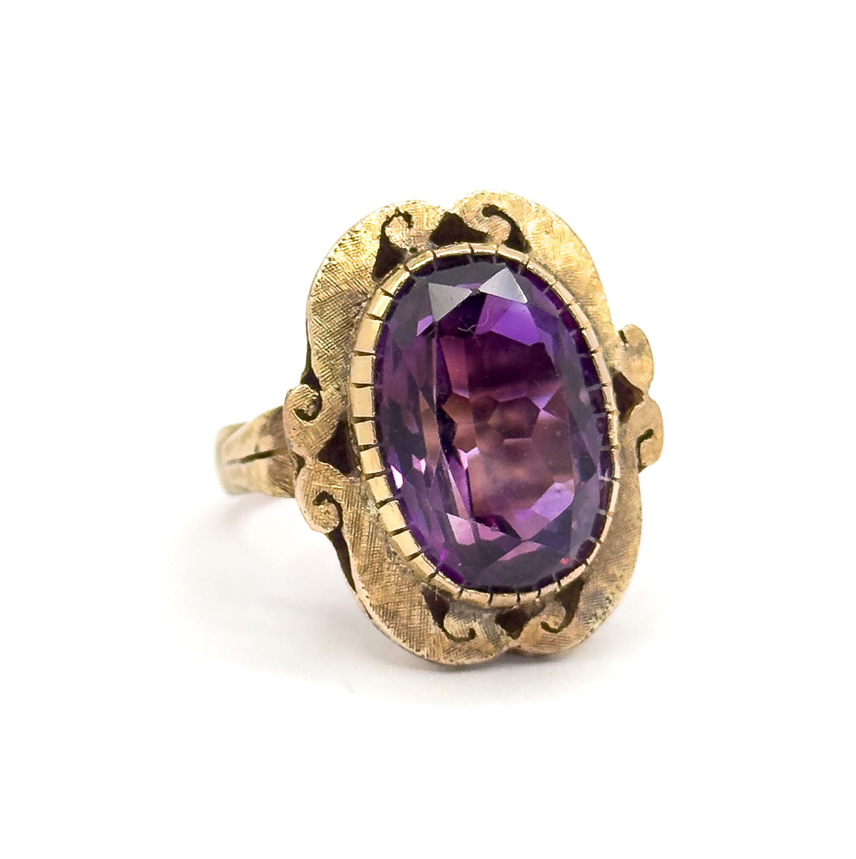 Mid-Century Amethyst Ring in 14K Yellow Gold — view 5 of 12