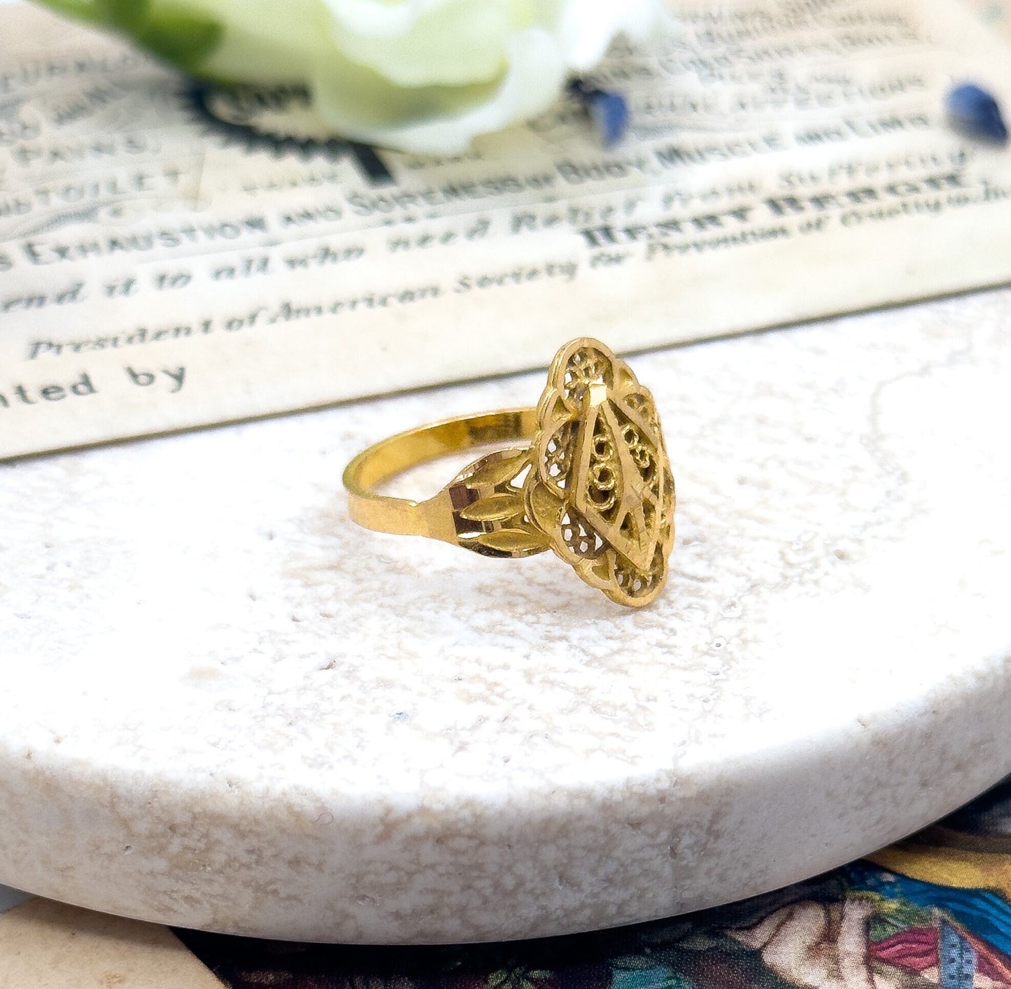 Vintage 22K Yellow Gold Navette Filigree Ring