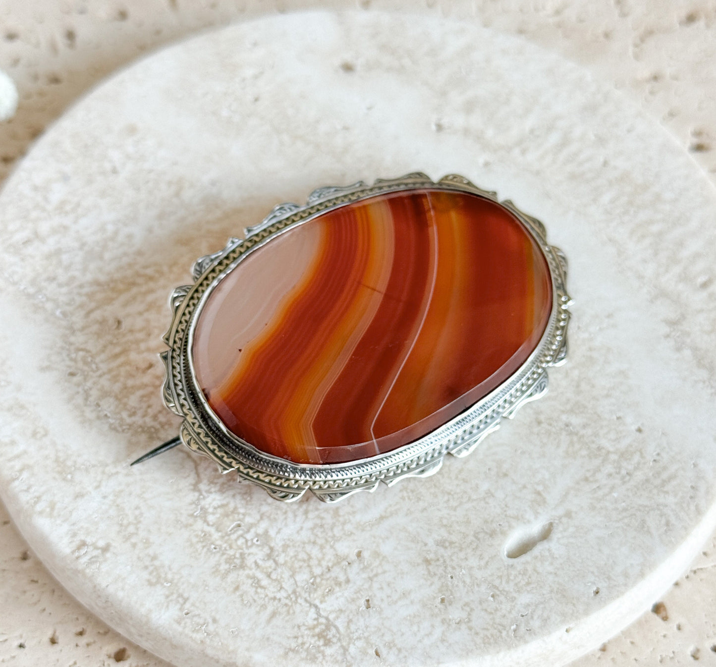 Victorian Scottish Banded Agate Oval Brooch