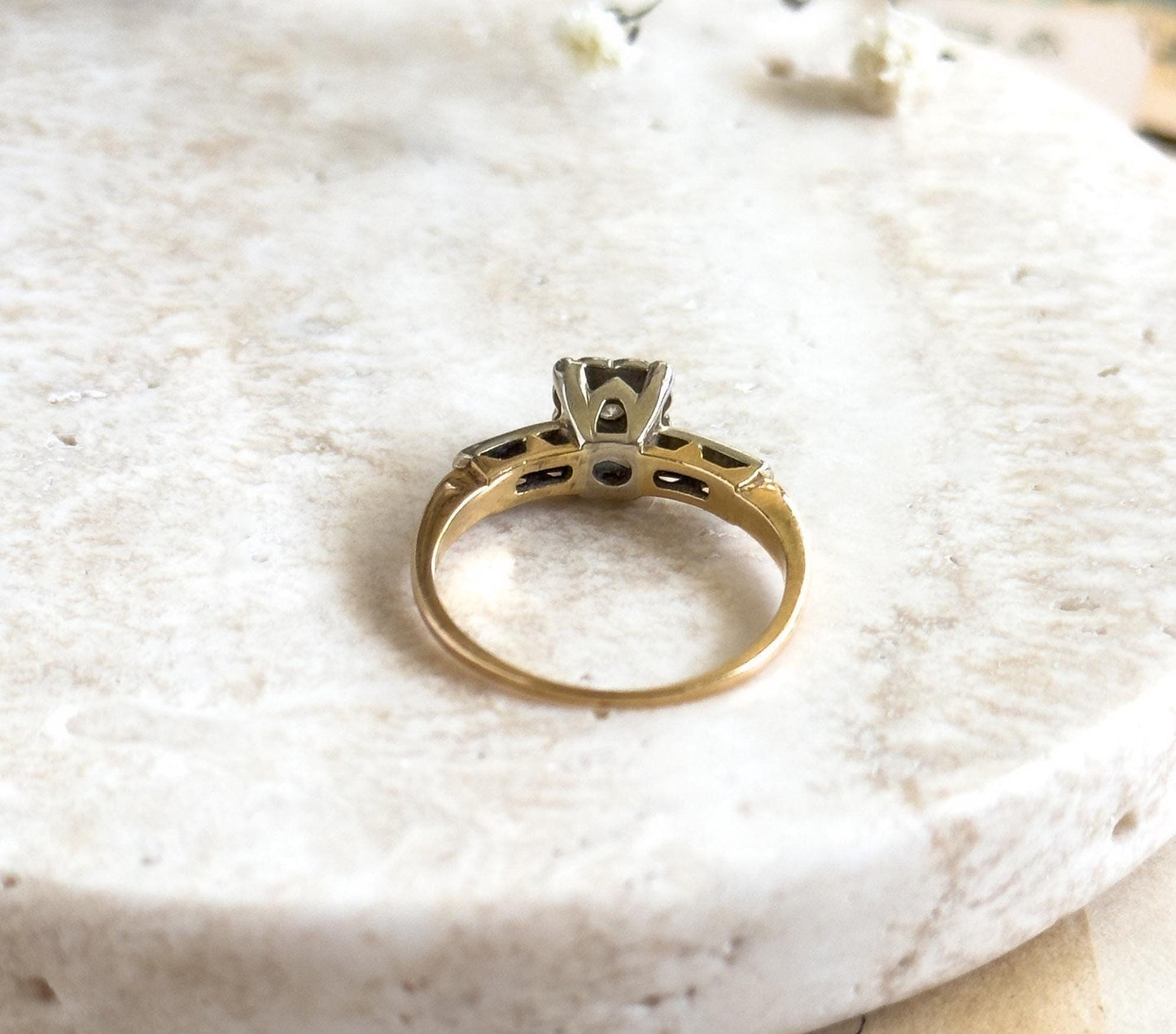 Beautiful Vintage Diamond Engagement Ring in Two Tone 14K Yellow Gold White Gold