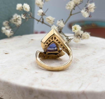 Vintage Imitation Tanzanite Ring in 14K Yellow Gold Trillion