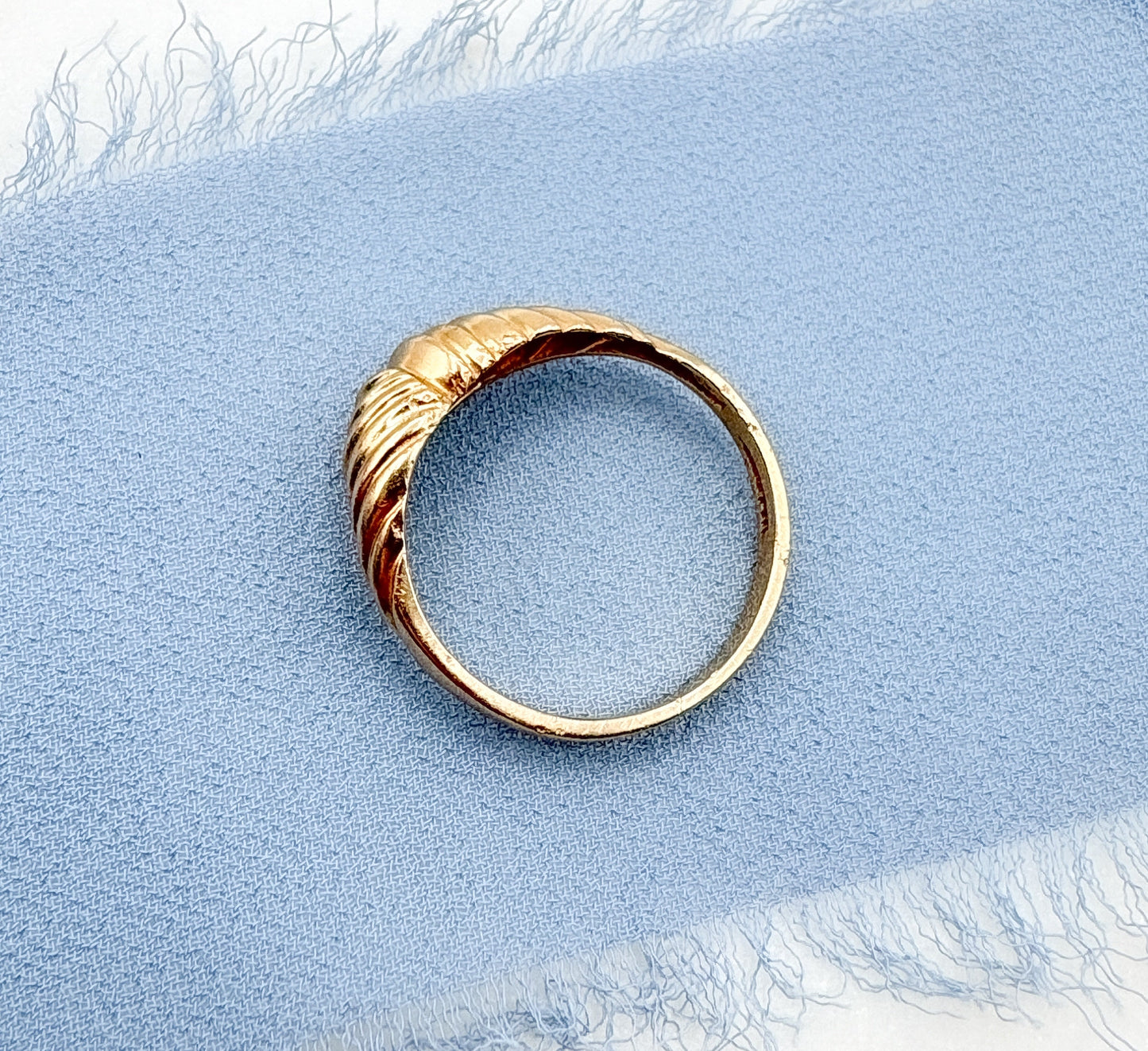 Vintage 14K Gold Croissant Ring Shrimp Ring textured Vintage Ring